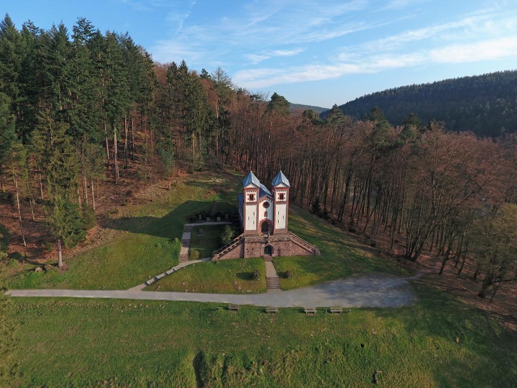 Naturhotel Ruegers Forstgut Mespelbrunn Exterior foto