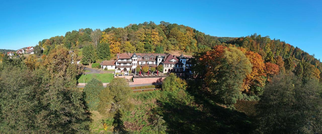 Naturhotel Ruegers Forstgut Mespelbrunn Exterior foto